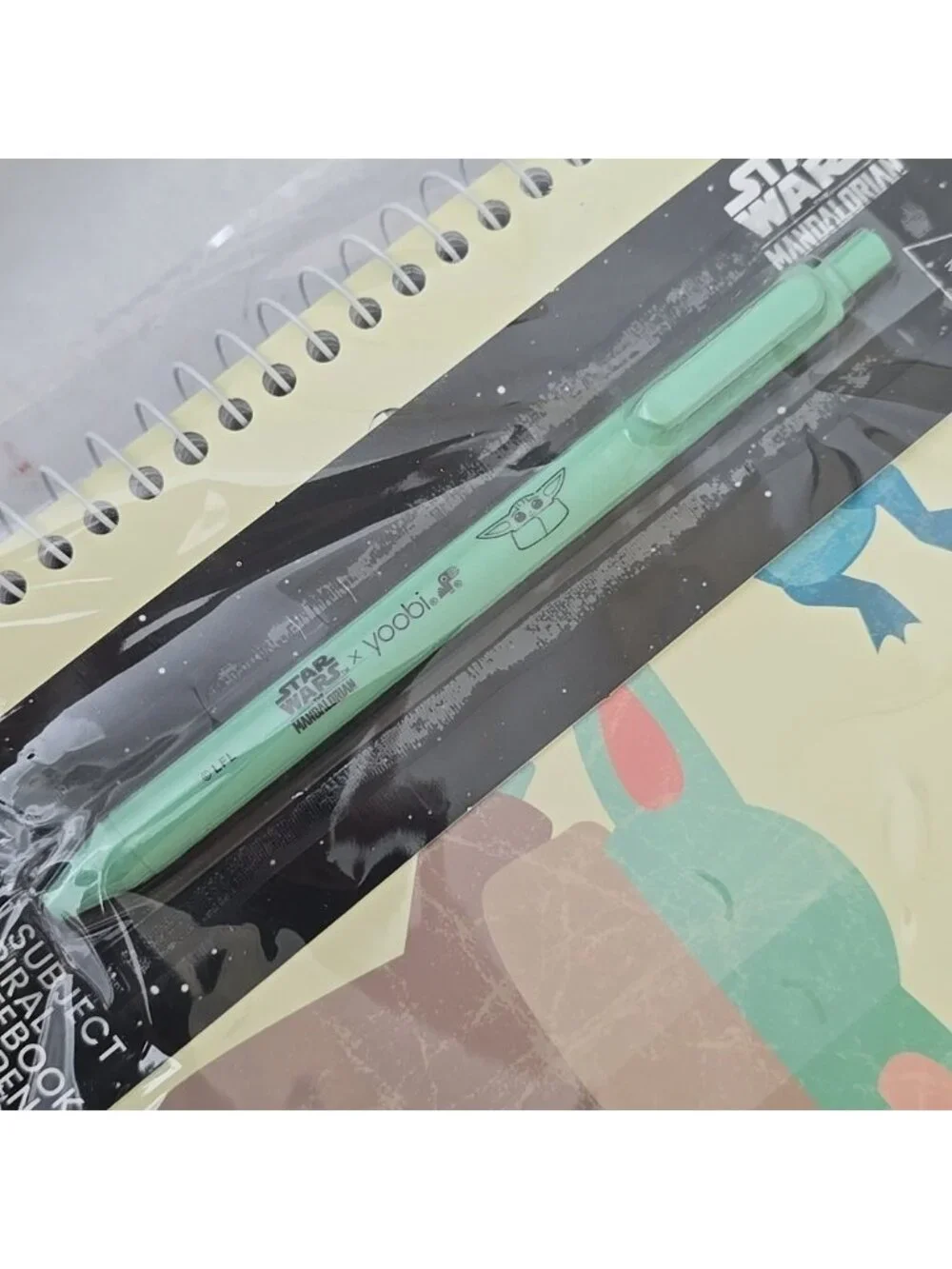 8-PACK YOOBI 4 Subject Notebooks 8″X 10.5″ College Ruled And 4 Pens Grogu Force